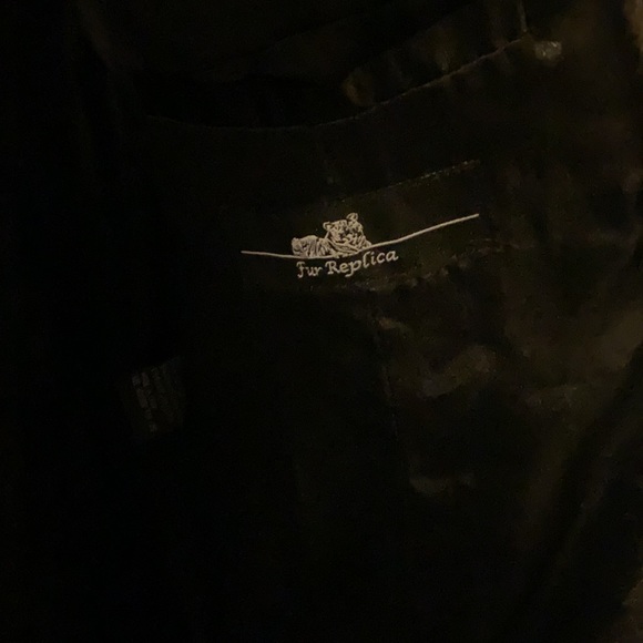 Pamela McCoy chinchilla replica fur coat - Picture 6 of 10